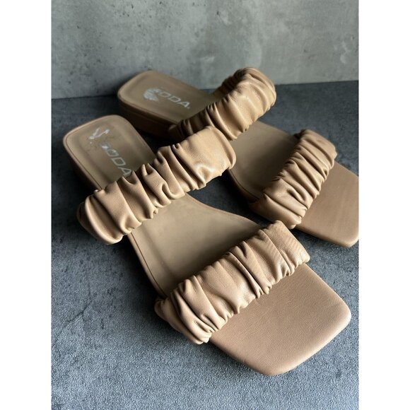 SODA Scrunch Square Toe Womens Nude Block Heel Sandals Size 7.5 - Picture 5 of 12